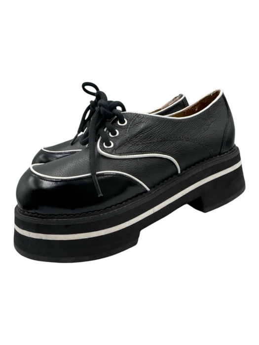 John Fluevog Shoe Size 10 Black & White Print Leather Platform Sole Detail Shoes Black & White Print / 10