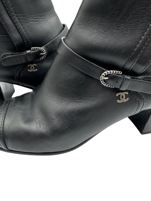Chanel Shoe Size 39 Black Leather Buckle Logo Block Heel Ankle Booties Black / 39