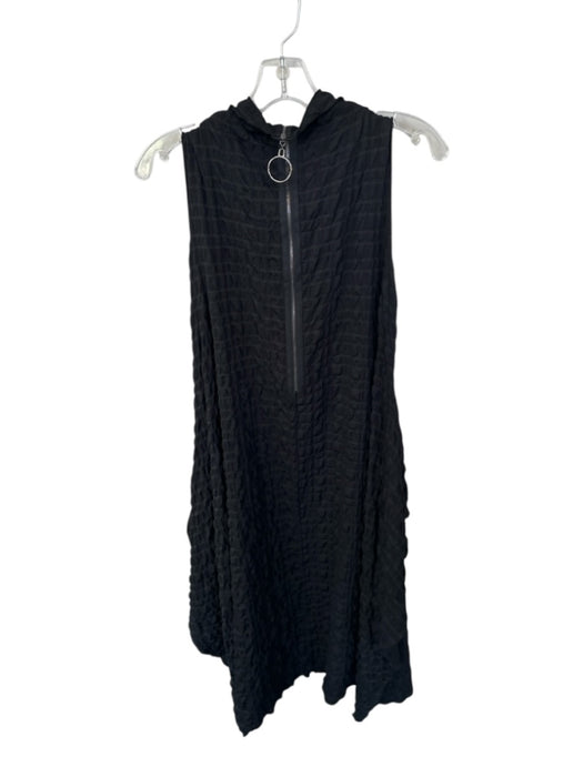 IC by Connie K Size S Black Polyester quilt embossed Sleeveless high neck Dress Black / S