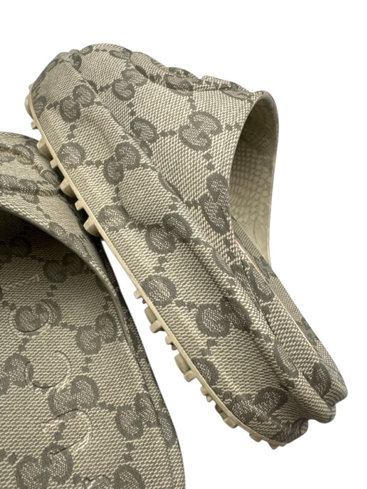 Gucci Shoe Size 11 Gray & White Leather Guccissima Sandal Men's Shoes Gray & White / 11