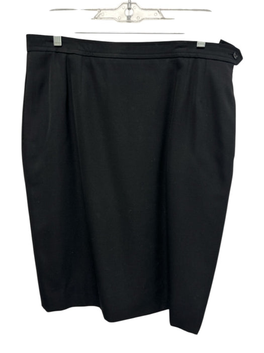 Yves Saint Laurent Rive Gauche Size 46 Black Wool Side Zip Pleated Pockets Skirt Black / 46