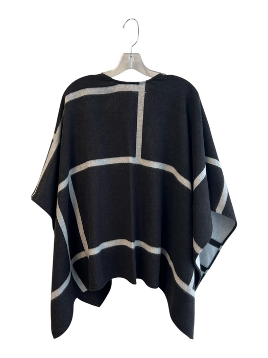 Ted Baker Black & Gray Acrylic Geo Square Cape Black & Gray / One Size