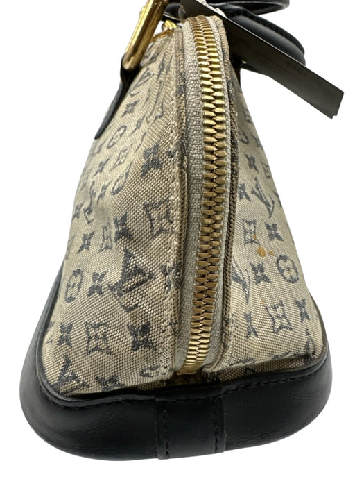Louis Vuitton Navy, Beige, Brown Leather Monogram Long Zip Close hand bag Bag Navy, Beige, Brown / M