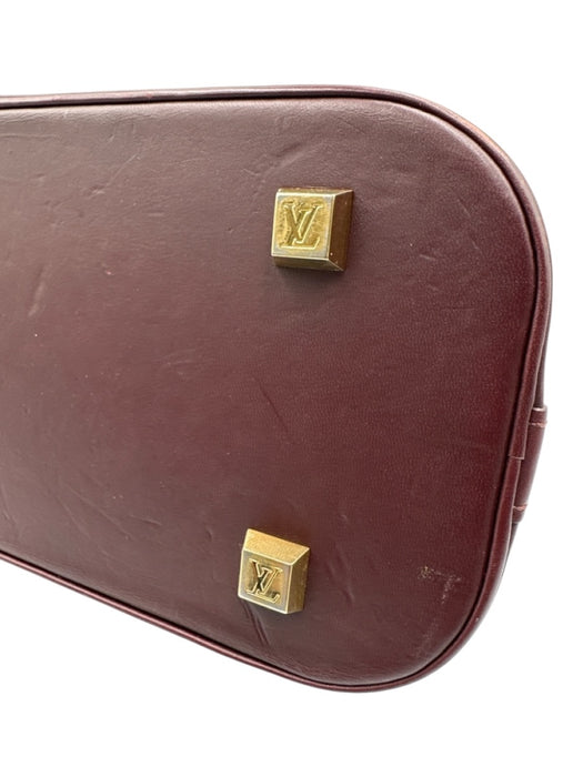 Louis Vuitton Red & Brown Leather Monogram Long Zip Close hand bag Bag Red & Brown / M