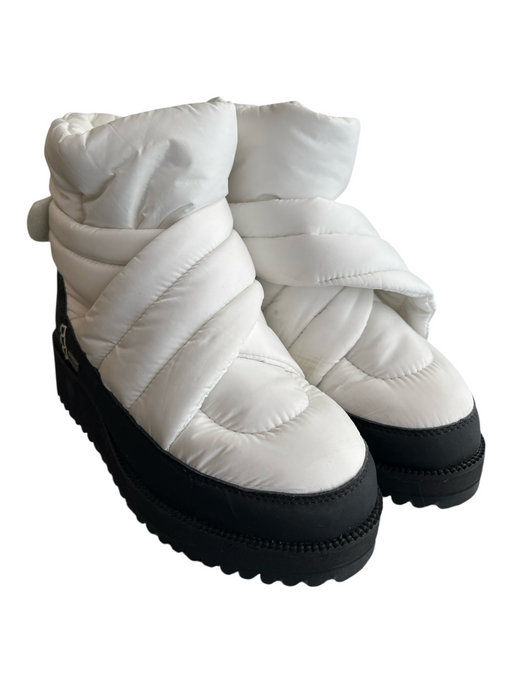 Ugg Shoe Size 7 White Nylon Velcro Strap Ankle High Puffer Moon Boot Booties White / 7