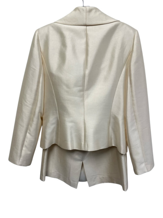 Tahari Size 8 Ecru Cream Wool & Silk Black Rosette Knee Length Skirt Set Ecru Cream / 8