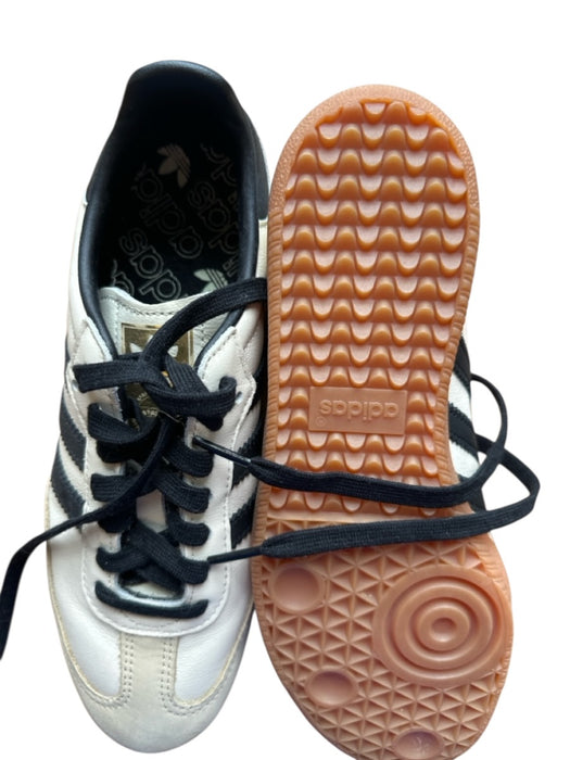 Adidas Shoe Size 7.5 Cream & Black Leather Lace Up Athletic Sneakers Cream & Black / 7.5