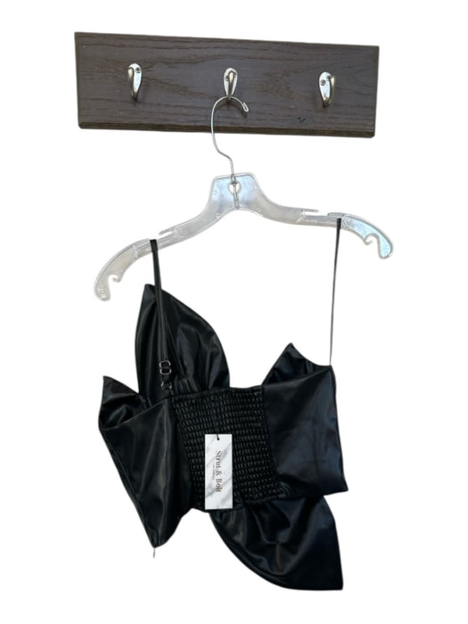 Strut & Bolt Size S Black Vegan Leather One Shoulder Flower Cropped Top Black / S