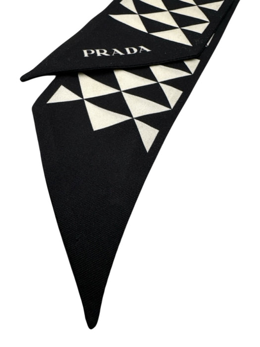Prada Black & White Silk Triangle Twilly scarf Black & White