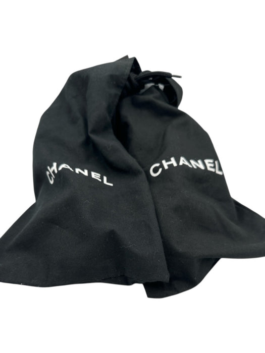 Chanel Shoe Size 37 Black, Pink, White Leather & Canvas Round Toe Pumps Black, Pink, White / 37