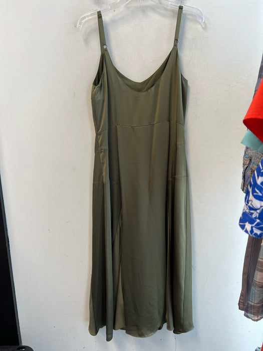 Vince Size 10 Army Green Polyester Side Zip Adjustable spaghetti straps Dress