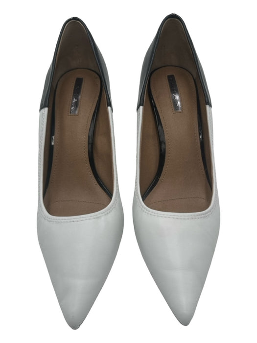 Tahari Shoe Size 9.5 White & Black Leather Pointed Toe Closed Heel Pumps White & Black / 9.5