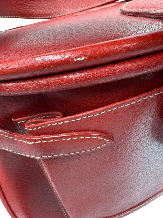 Gucci Red Leather Magnetic  Flap Gold Hardware Buckle Detail shoulder strap Bag Red / S