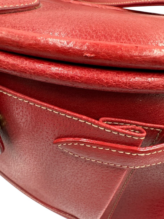 Gucci Red Leather Magnetic  Flap Gold Hardware Buckle Detail shoulder strap Bag Red / S