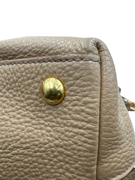 Prada Beige & Gold Grain Leather Zip Close Logo Shoulder Strap Side Zip Bag Beige & Gold / Medium