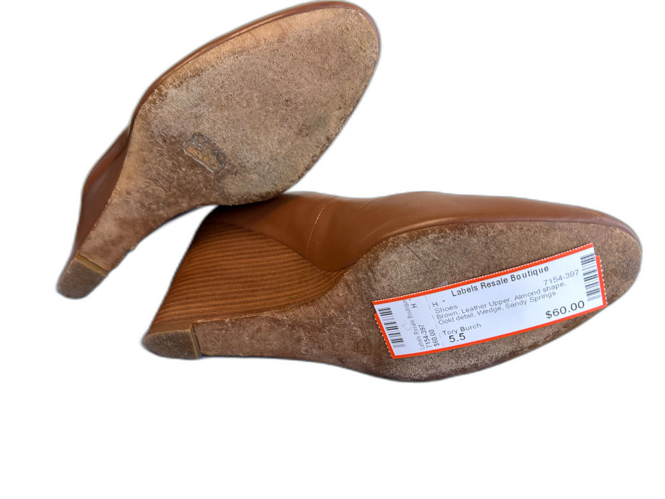Tory Burch Shoe Size 5.5 Brown Leather Upper Almond shape Gold detail Shoes Brown / 5.5