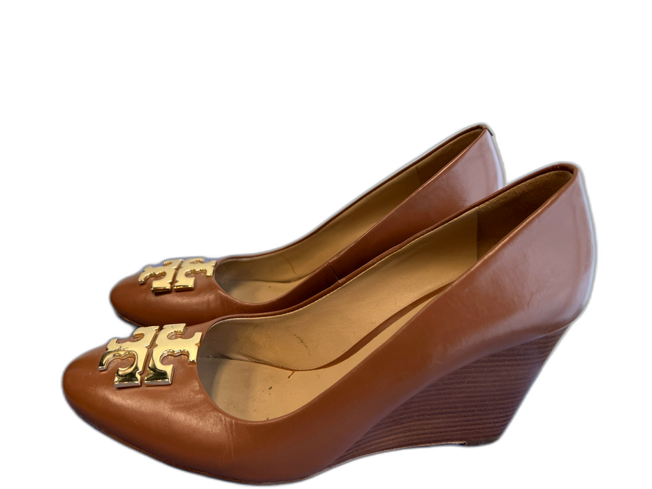 Tory Burch Shoe Size 5.5 Brown Leather Upper Almond shape Gold detail Shoes Brown / 5.5