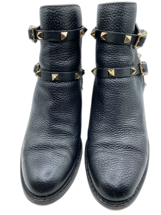 Valentino Garavani Shoe Size 37 Black & Gold Pebbled Leather Round Toe Booties Black & Gold / 37