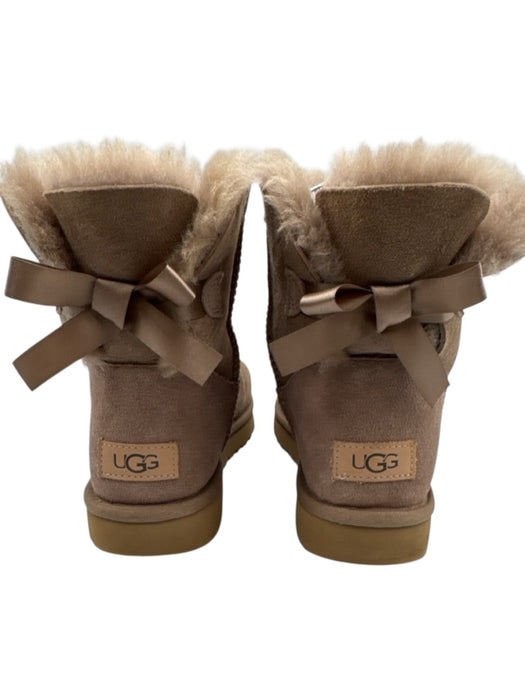 Ugg Shoe Size 8 Taupe Suede Shearling Round Toe Slip On Bow Detail Boots Taupe / 8
