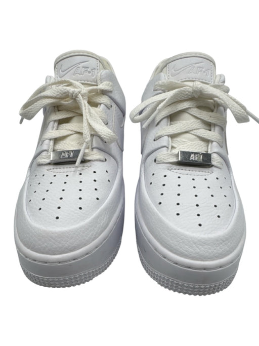 Nike Shoe Size 7 White Leather Round Toe Perforated Lace Up Low Top Sneakers White / 7
