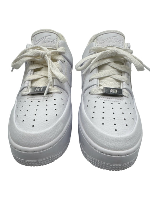 Nike Shoe Size 7 White Leather Round Toe Perforated Lace Up Low Top Sneakers White / 7