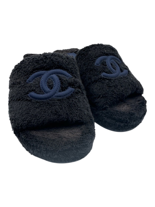 Chanel Shoe Size 38 Black & Navy Blue Terry Cloth CC Logo Slide Wedge Sandals Black & Navy Blue / 38