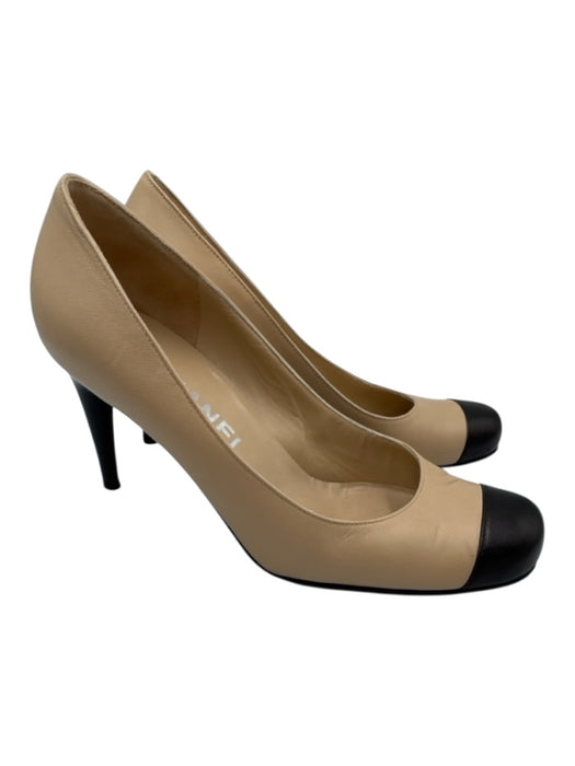 Chanel Shoe Size 36.5 Beige & Black Leather Upper Toe cap Logo Detail Heel Pumps Beige & Black / 36.5