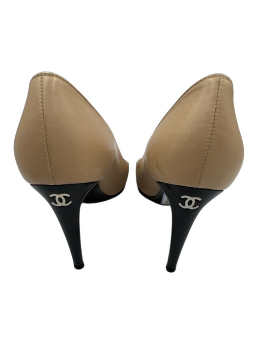 Chanel Shoe Size 36.5 Beige & Black Leather Upper Toe cap Logo Detail Heel Pumps Beige & Black / 36.5