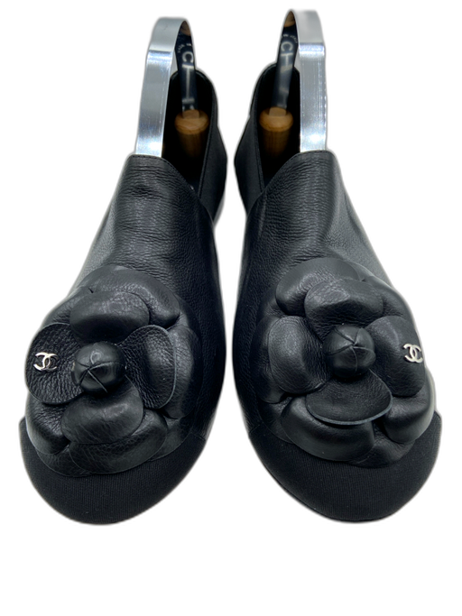 Chanel Shoe Size 38 Black Leather Camellia Dustbag Inc. Flats Black / 38