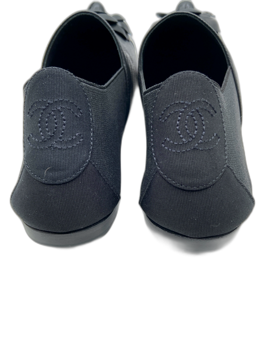 Chanel Shoe Size 38 Black Leather Camellia Dustbag Inc. Flats Black / 38