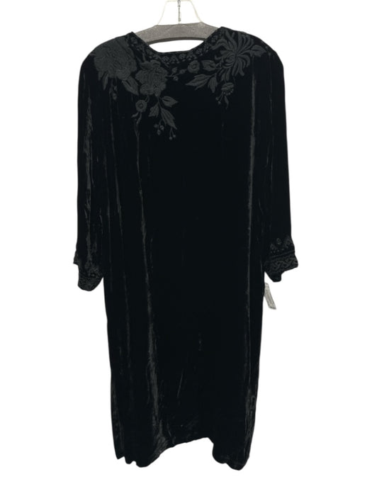 Johnny Was Size M Black Rayon & Silk Velvet Floral Embroidery 1/2 sleeve Jacket Black / M