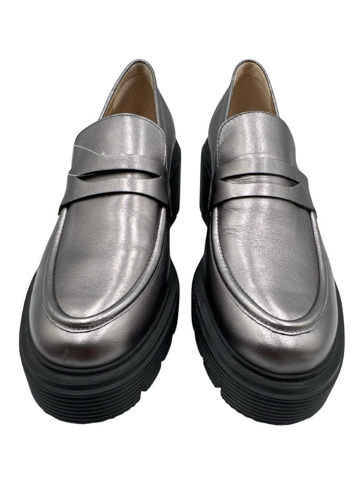 Stuart Weitzman Shoe Size 6.5 Gunmetal Silver Leather Upper Lug Sole Loafers Gunmetal Silver / 6.5