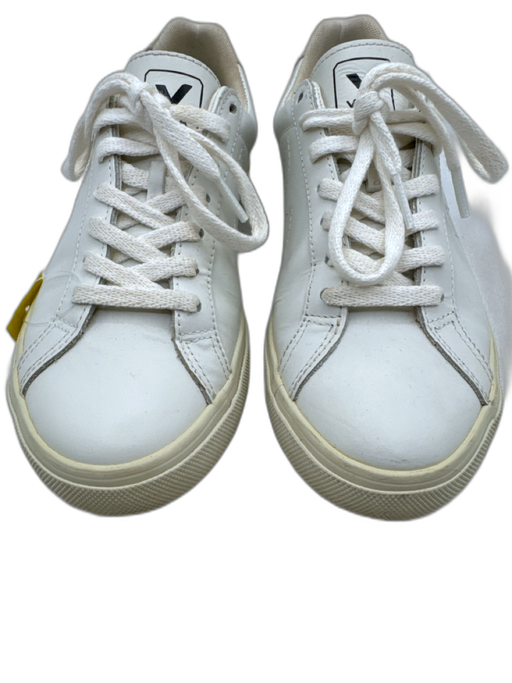 Veja Shoe Size 6 White Leather Round Toe lace up Low Top Sneakers White / 6
