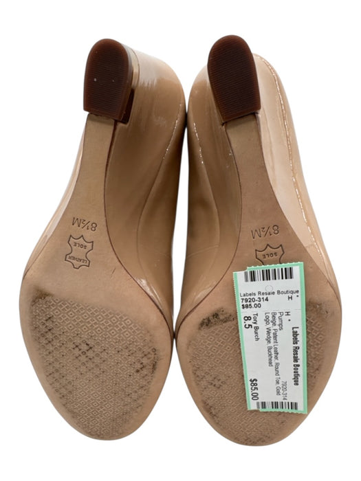 Tory Burch Shoe Size 8.5 Beige Patent Leather Round Toe Gold Logo Wedge Pumps Beige / 8.5