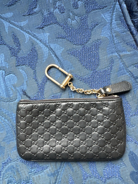 Gucci Black & Gold Leather Guccissima Zip Close Keychain Wallets