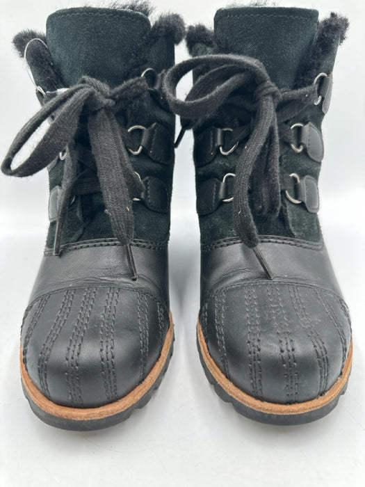 Ugg Shoe Size 6 Black Leather Upper Shearling Lined Lace Up Wedge Ankle Booties