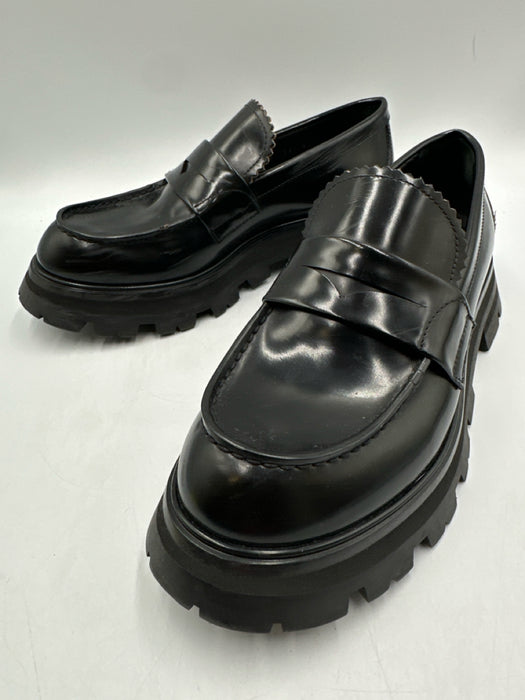 Alexander McQueen Shoe Size 37 Black Leather Upper Round Toe Lug Sole Loafers