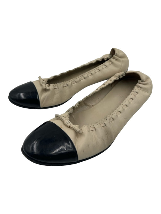 Chanel Shoe Size 39.5 Cream & Black Leather Elastic Ankle Cap Toe Flats Cream & Black / 39.5