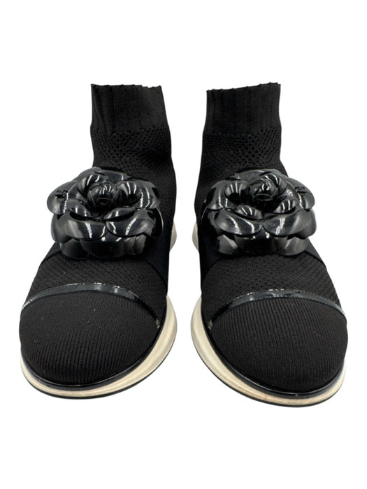 Chanel Shoe Size 41 Black & White Synthetic Knit Floral Applique Sock Sneakers Black & White / 41
