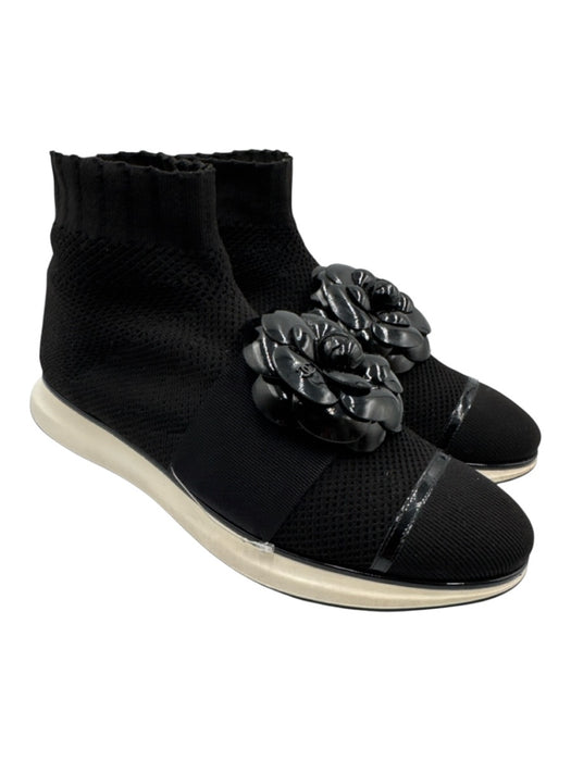 Chanel Shoe Size 41 Black & White Synthetic Knit Floral Applique Sock Sneakers Black & White / 41