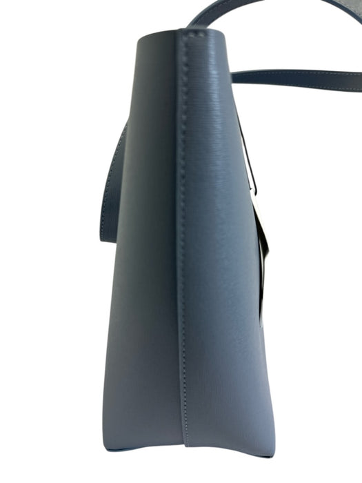 Mansur Gavriel Blue Leather Zip Close Top Handle Saffiano Bag Blue / M