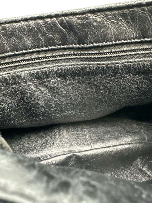 Chanel Black & Silver Caviar Leather Quilted Detail Chain Strap Shoulder Bag Bag Black & Silver / M