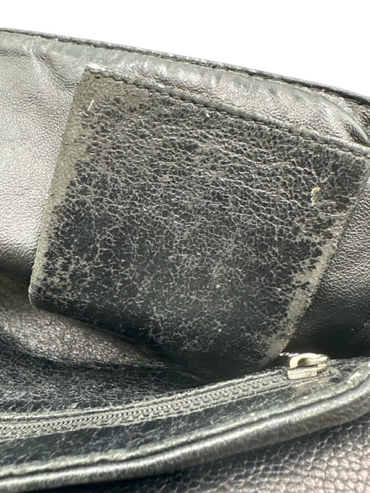 Chanel Black & Silver Caviar Leather Quilted Detail Chain Strap Shoulder Bag Bag Black & Silver / M