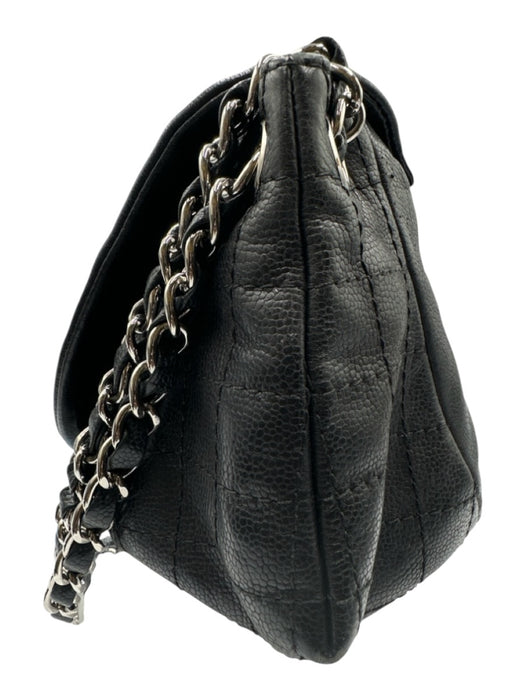 Chanel Black & Silver Caviar Leather Quilted Detail Chain Strap Shoulder Bag Bag Black & Silver / M