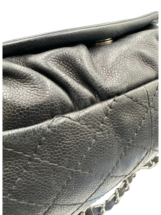 Chanel Black & Silver Caviar Leather Quilted Detail Chain Strap Shoulder Bag Bag Black & Silver / M
