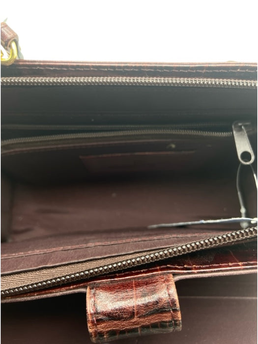 Etienne Aigner Burgundy Red Leather Gold hardware Croc Embossed Zip Close Bag Burgundy Red / Small