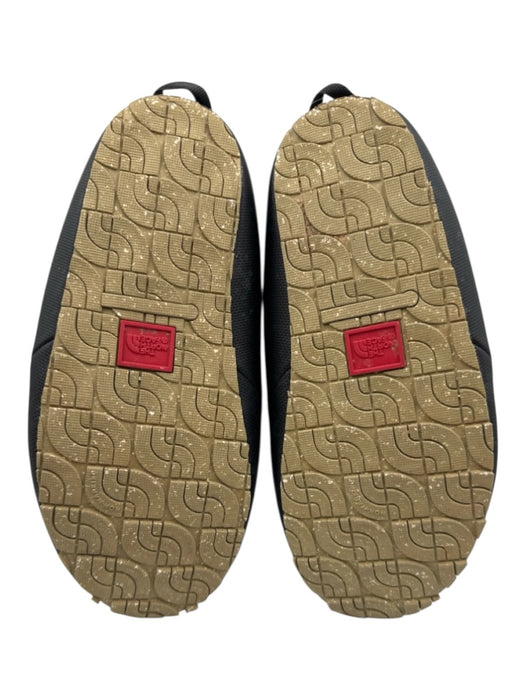 The North Face Shoe Size 7 White & Black Nylon Quilted Slipper Booties White & Black / 7