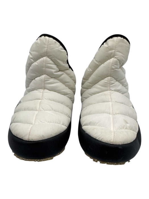 The North Face Shoe Size 7 White & Black Nylon Quilted Slipper Booties White & Black / 7
