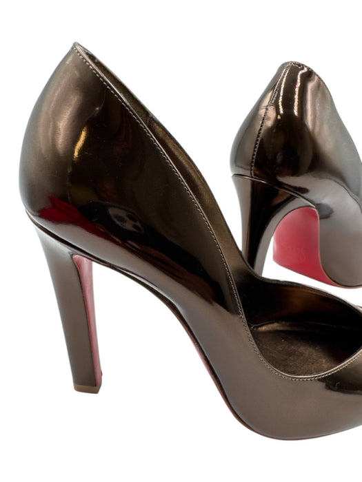 Christian Louboutin Shoe Size 39 Gold Patent Leather Stiletto Shine Pumps Gold / 39