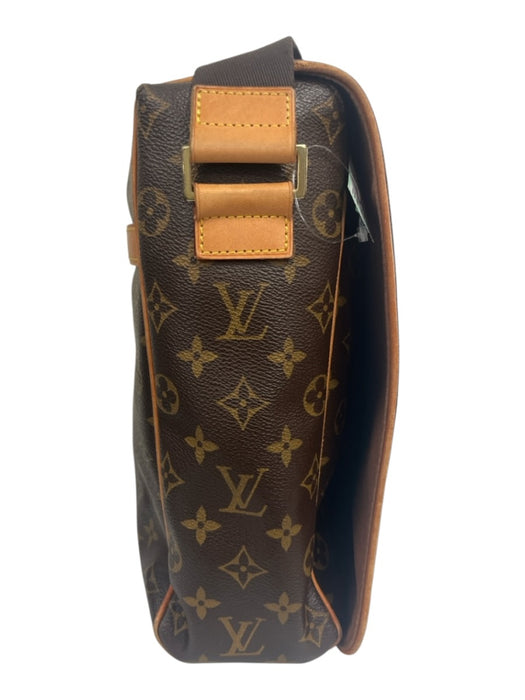 Louis Vuitton Brown Print Coated Canvas Leather Accent Monogram Messenger Bag Brown Print